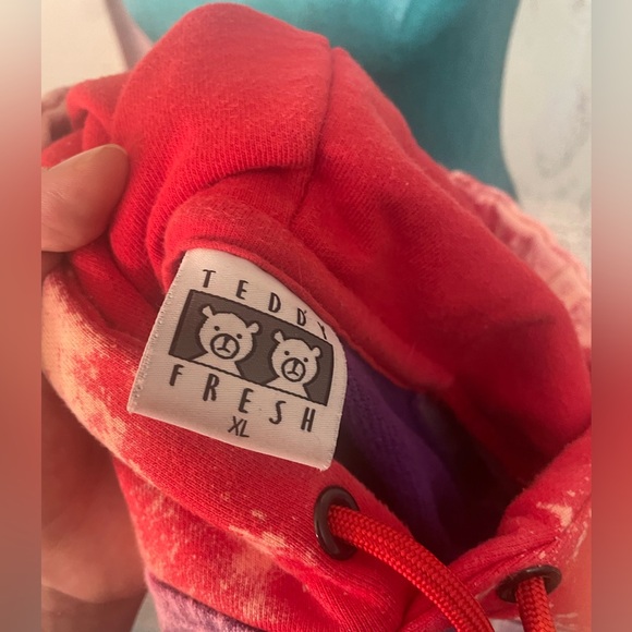Teddy fresh: upcycled color block hoodie - Picture 5 of 5
